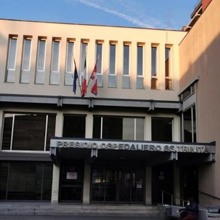Gli studenti dei licei di Borgomanero in visita all’Ospedale SS. Trinità: un’esperienza tra scienza, etica e cittadinanza
