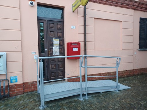 Poste Italiane abbatte le barriere: nuova rampa per disabili all’Ufficio Postale di Cavaglietto