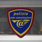 WhatsApp, nuova truffa del “voto alla ballerina”: l’allerta della polizia postale