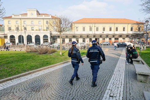 Colluttazione in corso Garibaldi: arrestato dalla Polizia Locale, aveva ovuli di droga nell’intestino Colluttazione in corso Garibaldi: arrestato dalla Polizia Locale, aveva ovuli di droga nell’intestino