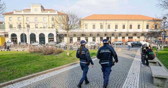 Colluttazione in corso Garibaldi: arrestato dalla Polizia Locale, aveva ovuli di droga nell’intestino Colluttazione in corso Garibaldi: arrestato dalla Polizia Locale, aveva ovuli di droga nell’intestino