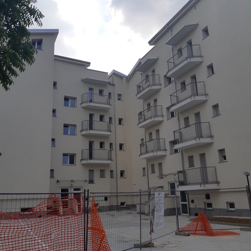 Novara, inaugurata la palazzina popolare di via San Bernardino Novara, inaugurata la palazzina popolare di via San Bernardino