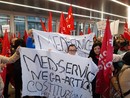 Protesta dei sindacati davanti al Grattacielo
