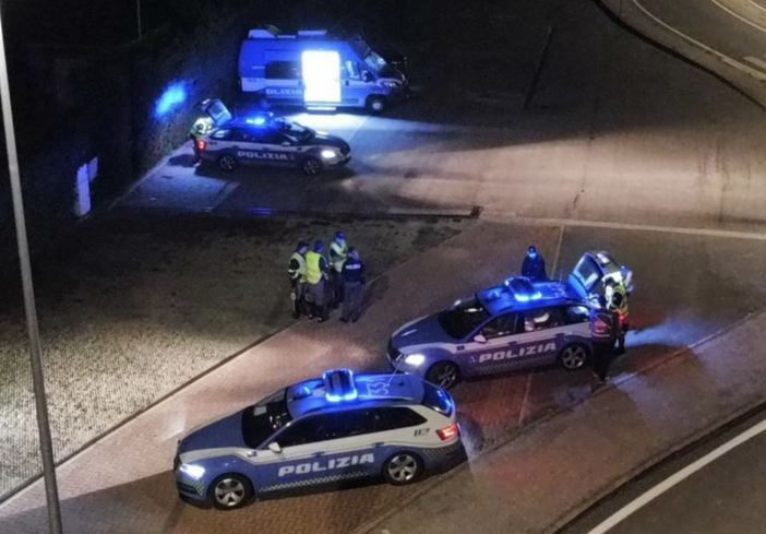 Notte agitata a Novara: lanci di sassi e rissa tra giovani