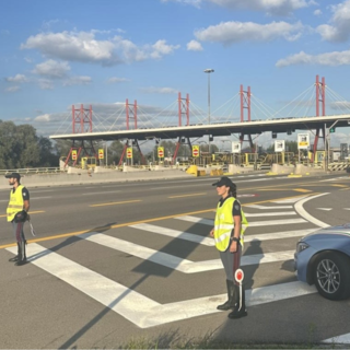 Contromano per dieci chilometri sull’A26, fermata un’ultraottantenne