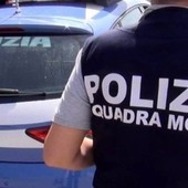 Conaca dal nord ovest. Trasportata in una busta della spesa per poi essere venduta: il viaggio dell'orrore di una neonata scoperto dalla Polizia
