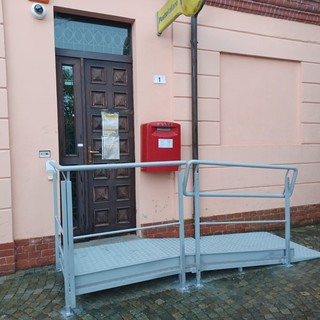 Poste Italiane abbatte le barriere: nuova rampa per disabili all’Ufficio Postale di Cavaglietto