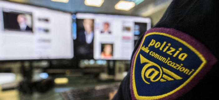 "Spogliava" le foto con l'intelligenza artificiale e le pubblicava online: arrestato un novarese