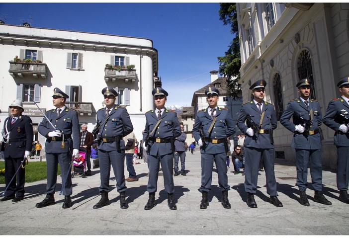 Guardia di Finanza: aperto il concorso 2025 per 1.985 nuovi allievi finanzieri Guardia di Finanza: aperto il concorso 2025 per 1.985 nuovi allievi finanzieri