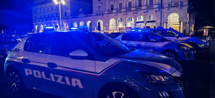 Controlli sulla movida a Novara: due giovani denunciati per droga e resistenza