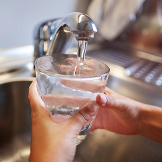 Tre quartieri senz’acqua oggi pomeriggio a Novara