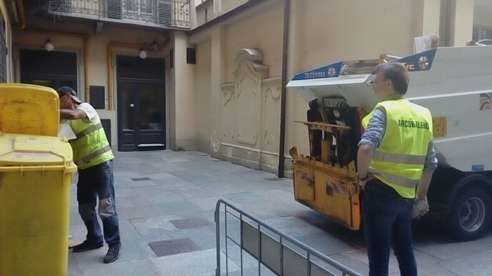 Una immagine di archivio di raccolta carta