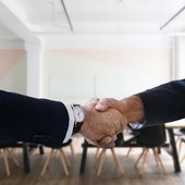 Bonus assunzioni 2025, il governo punta a 180mila nuovi contratti stabili per giovani e donne