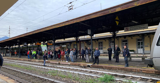 Linea interrotta e sciopero: fine settimana nero per chi viaggia in treno tra Domodossola e Milano