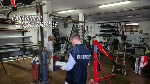Novara, sequestrata ditta di carpenteria per irregolarità ambientali