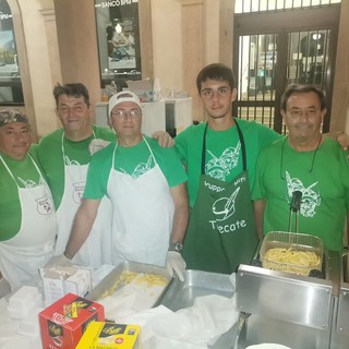 Successo per la sagra dell'anatra ripiena FOTO Successo per la sagra dell'anatra ripiena FOTO