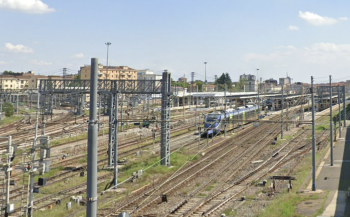 Lavori sulla linea ferroviaria Arona-Novara: variazioni e bus sostitutivi