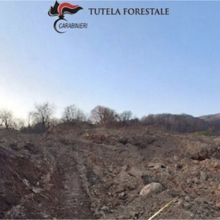 Invorio, ai domiciliari gestiva uno scavo abusivo: trasferito in carcere