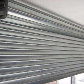 La desertificazione commerciale riduce vivibilità e valore delle città