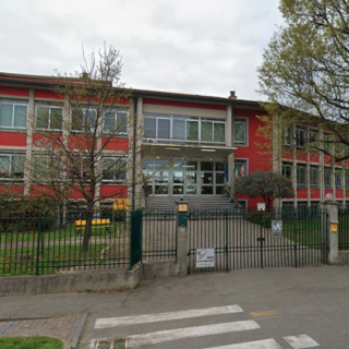 Ladri in azione alle scuole medie di Trecate: rubati alcuni tablet