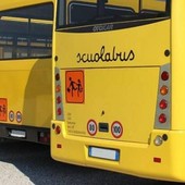 Scuolabus esce di strada tra Cerano e Cossolnovo: lievemente feriti sei studenti
