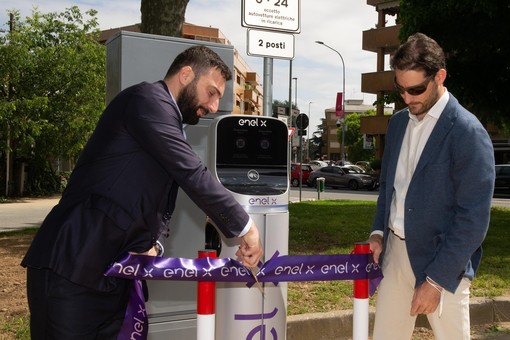 Enel X accelera lo sviluppo della mobilita’ elettrica a Novara: inaugurata la prima di 15 nuove stazioni di ricarica