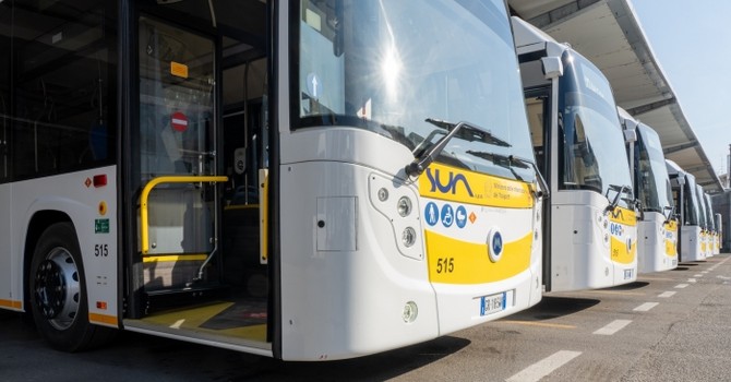 Novara punta sulla mobilità integrata: un solo abbonamento per bus, bici e monopattini elettrici Novara punta sulla mobilità integrata: un solo abbonamento per bus, bici e monopattini elettrici
