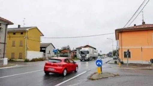 Baraggia di Suno, quasi 3mila firme per installare un semaforo all’incrocio Baraggia di Suno, quasi 3mila firme per installare un semaforo all’incrocio