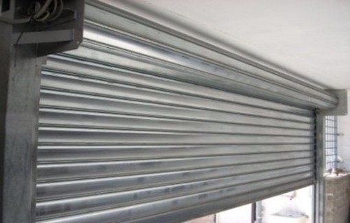 La desertificazione commerciale riduce vivibilità e valore delle città