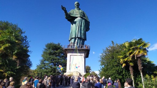 Arona: nuovi orari estivi per la Statua di San Carlo