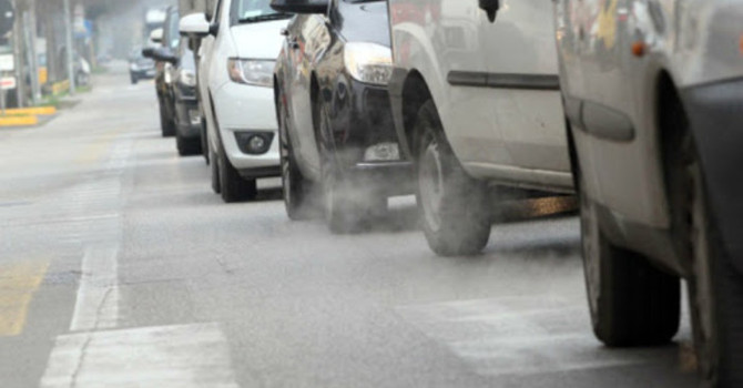 Auto sempre più green nel Novarese: ibride al 10,4% e quasi una su due è Euro 6