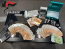 Nel laboratorio confezionava droga e Rolex falsi: 36enne arrestato a Nichelino