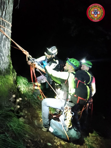 Trontano, cercatore di funghi di Dormelletto disperso: la pioggia blocca le ricerche nella zona segnalata dall’elicottero