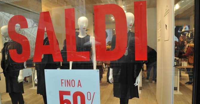 Saldi invernali, in Piemonte prevista una spesa media di 150 euro a persona