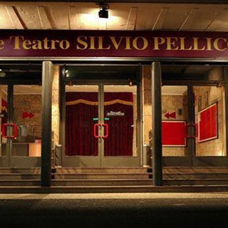 Eugenio Finardi a Trecate: mezzo secolo di musica sul palco del Teatro Silvio Pellico