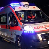 Auto contro un muro alla Barriera Albertina: grave una donna di 47 anni