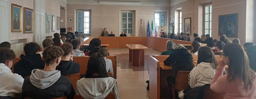 Studenti del “Da Vinci” a palazzo comunale per scoprire il funzionamento dell’amministrazione