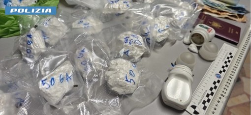 Un chilo di cocaina pronto per il mercato dello spaccio: arrestato 22enne albanese a Novara