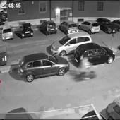 Omicidio Mongiello, il presunto killer agì in sella a bici: le immagini Omicidio Mongiello, il presunto killer agì in sella a bici: le immagini
