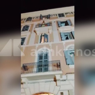 Serenata nel cuore di Testaccio, stornelli romani e Vasco per la futura sposa