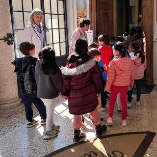 Piccoli lettori in visita: i bambini della “Collodi” alla scoperta della Biblioteca civica