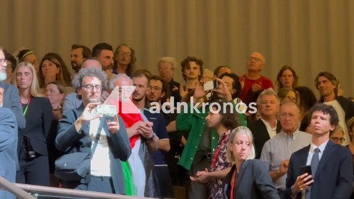 Venezia 83, 'Naza' commuove il pubblico: in sala anche l'applauso di Ghali