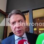 Conte ricorda Guccini: "Cantautore che ci ha fatto pensare, non solo emozionare" Conte ricorda Guccini: "Cantautore che ci ha fatto pensare, non solo emozionare"