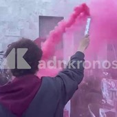 Cortei a Roma, studenti intonano 'Bella ciao' Cortei a Roma, studenti intonano 'Bella ciao'