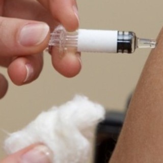 Piano vaccinale regionale, M5s: “Ancora troppi disagi per cittadini ed operatori”