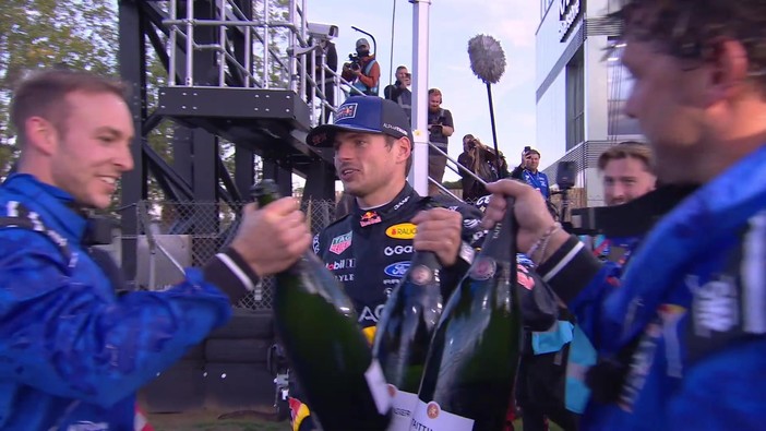 Impresa di Max Verstappen, vince gara di kart sorpassando 100 avversari Impresa di Max Verstappen, vince gara di kart sorpassando 100 avversari