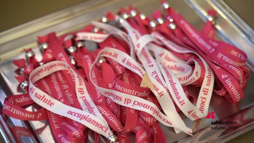 Tumori: Manifesto IncontraDonna, in cancro al seno più screening e test genetici Tumori: Manifesto IncontraDonna, in cancro al seno più screening e test genetici