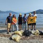 Arona, 944 rifiuti sulla spiaggia delle Rocchette: oltre il 67% è plastica