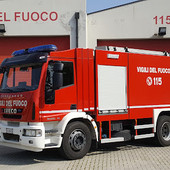 Dormelletto, incendio all’alba nel capannone del Mercatino Chinaglia