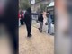 Proteste Marsiglia, uomo incappucciato ustiona volto di una donna con spray lanciafiamme Proteste Marsiglia, uomo incappucciato ustiona volto di una donna con spray lanciafiamme